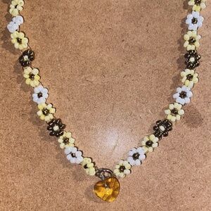 Daisy gold heart necklace!